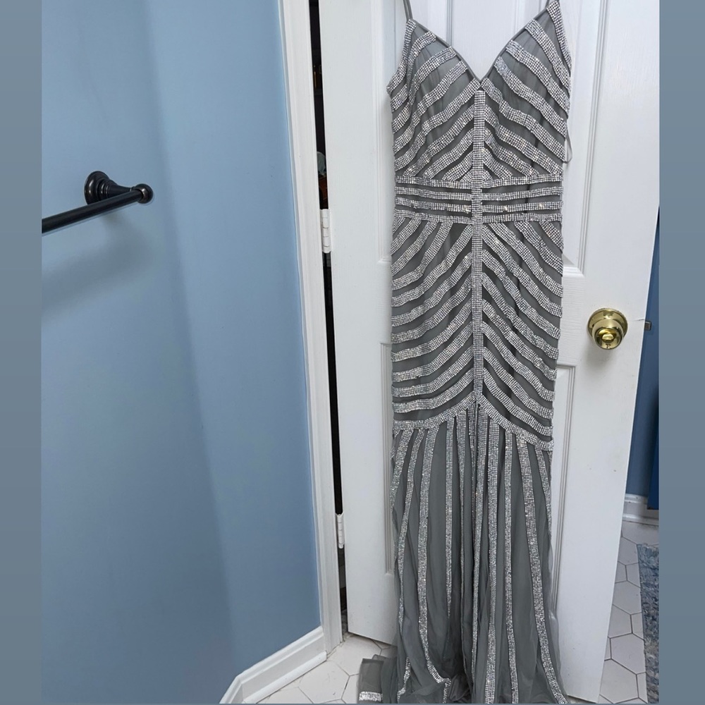 SILVER PROM DRESS - Picture 7 of 8